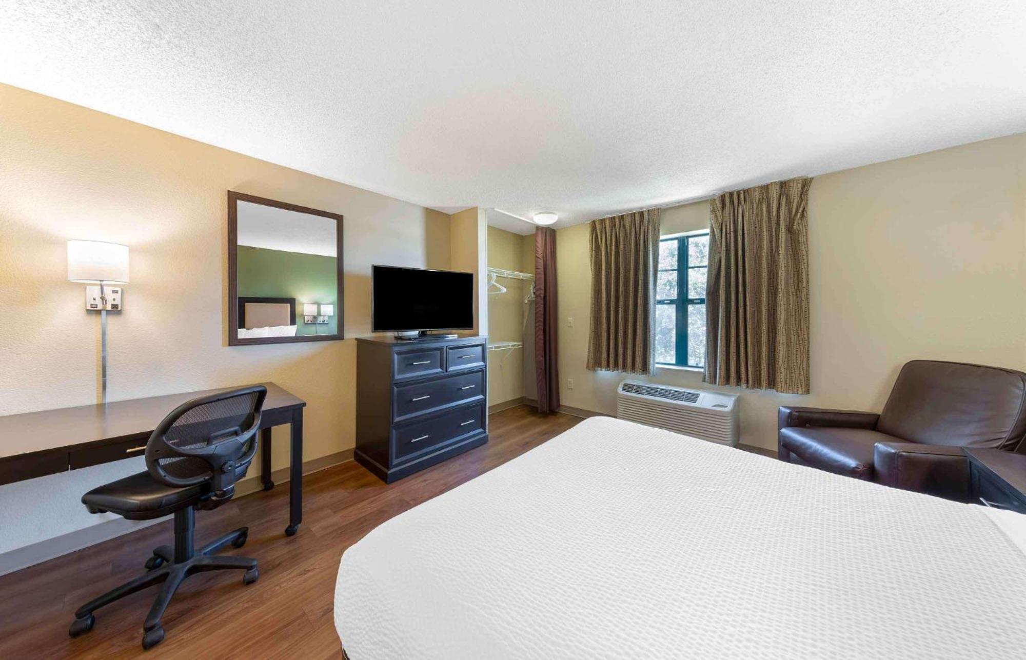 Extended Stay America Select Suites - Phoenix - Deer Valley Екстер'єр фото