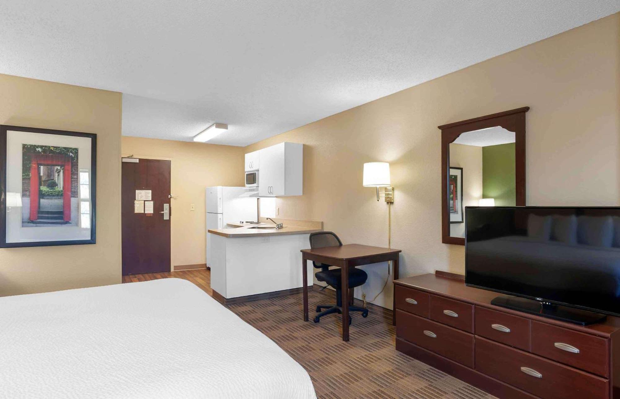 Extended Stay America Select Suites - Phoenix - Deer Valley Екстер'єр фото