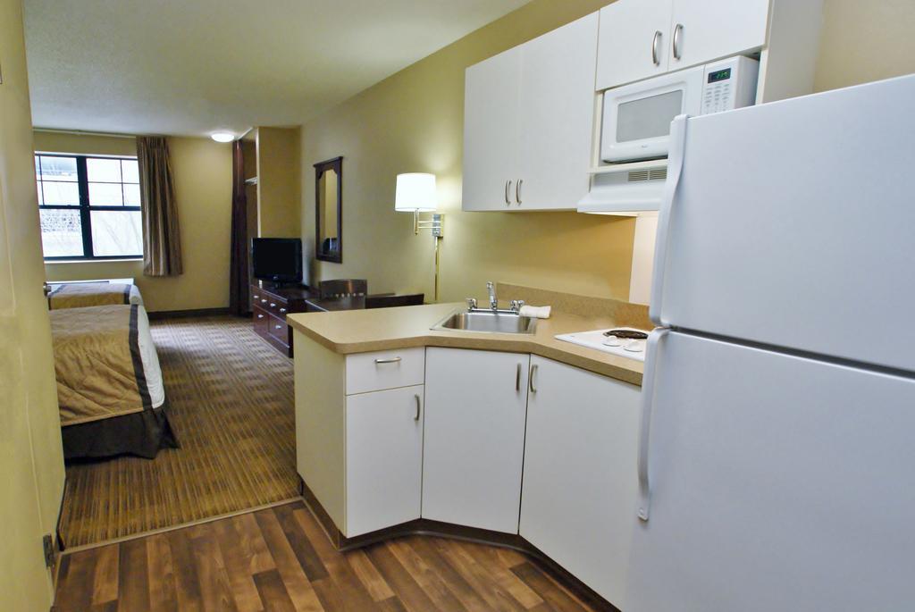 Extended Stay America Select Suites - Phoenix - Deer Valley Екстер'єр фото