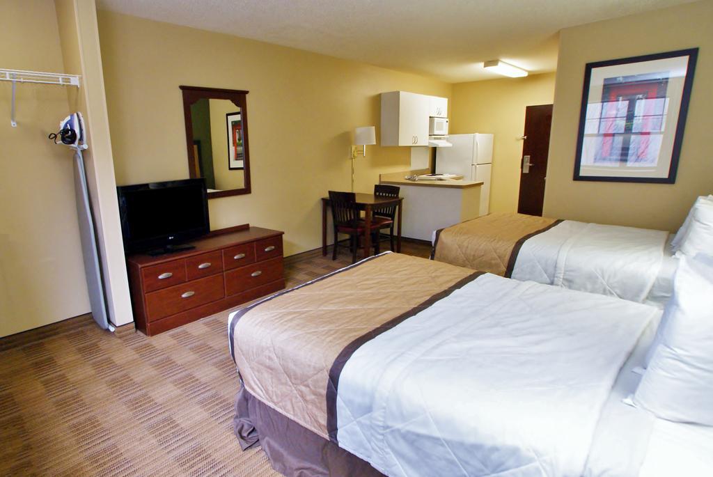 Extended Stay America Select Suites - Phoenix - Deer Valley Екстер'єр фото