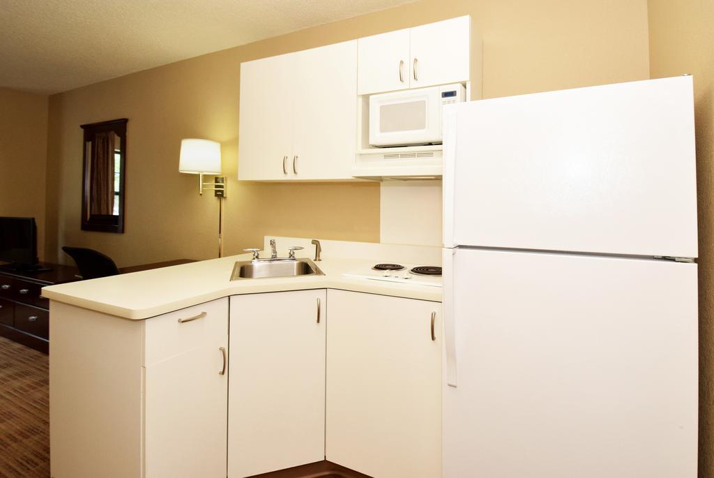 Extended Stay America Select Suites - Phoenix - Deer Valley Екстер'єр фото